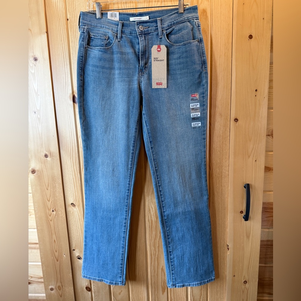 NWT LEVIS WOMENS 505 STRAIGHT JEANS size 10 medium/W 30 L 32